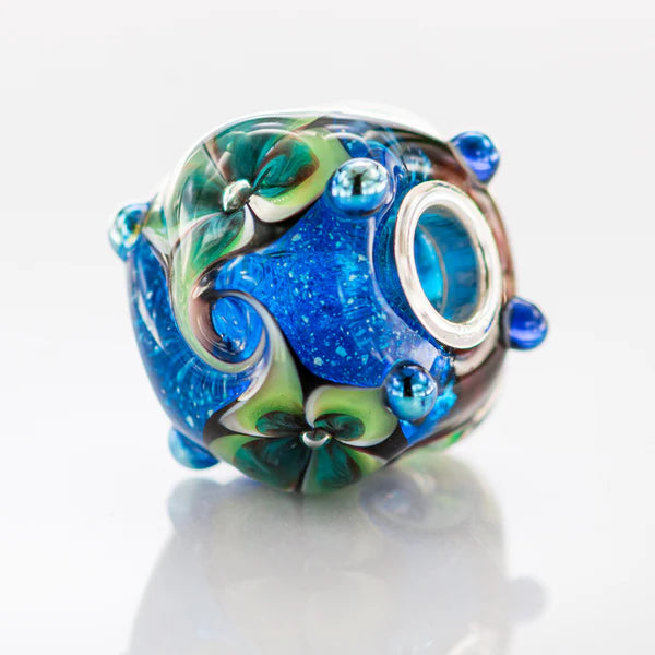 VIP-CHARMS Ocean Bloom Bead blue; green glass Bead by The Alternative Bead. Your official VIP-CHARMS Retailer from Germany