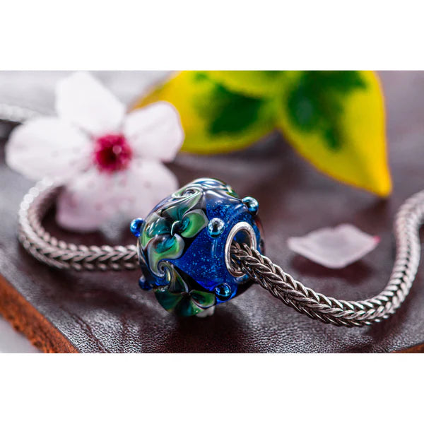 VIP-CHARMS Ocean Bloom Bead blue; green glass Bead by The Alternative Bead. Your official VIP-CHARMS Retailer from Germany